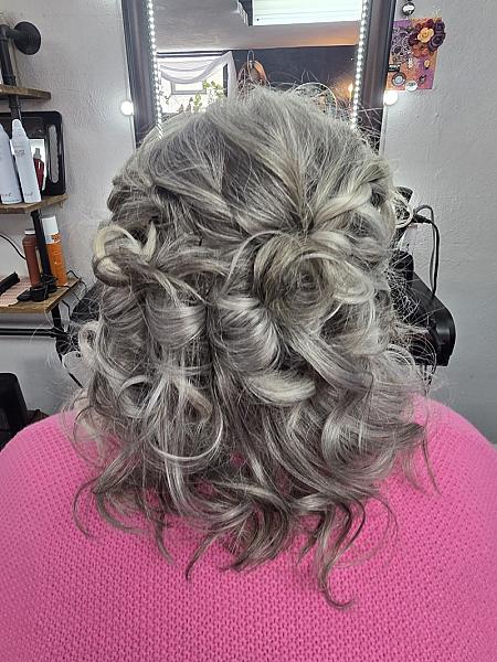 Divina Salon