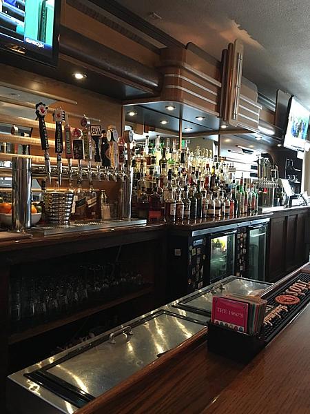 Federal Bar & Grill