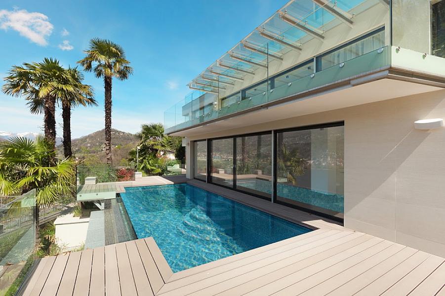 Pool und Garten