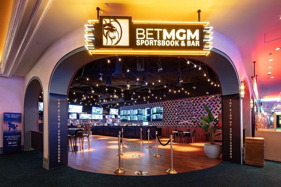 BetMGM Sportsbook & Bar