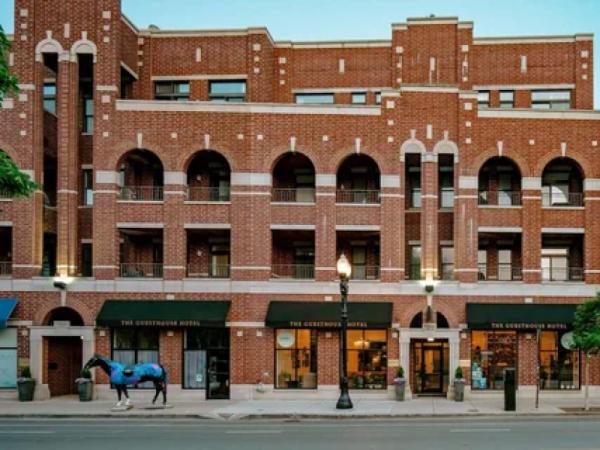 How Local Hotels & Guesthouses Can Get Found by More Travelers Online